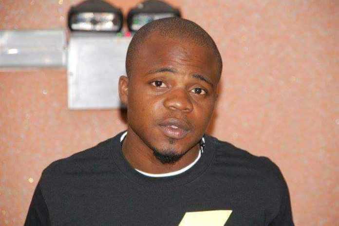 Fans Pay Tribute To Dagrin At Burial Ground 14 Years After Death (Video) 1 Dagrin