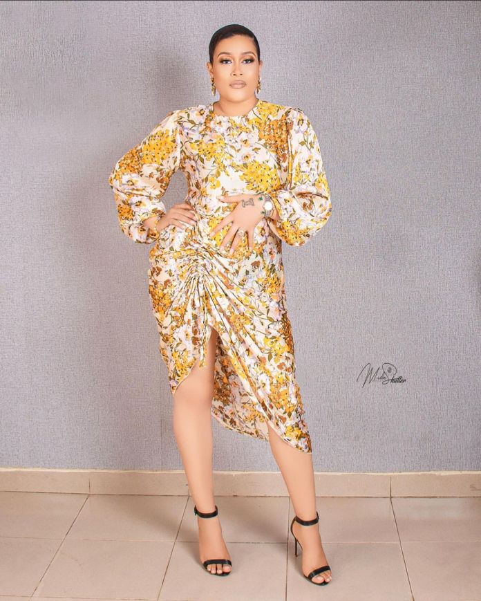 Sexy Mama!!! Actress Adunni Ade Looks Ravishing In Ruched Dress 3