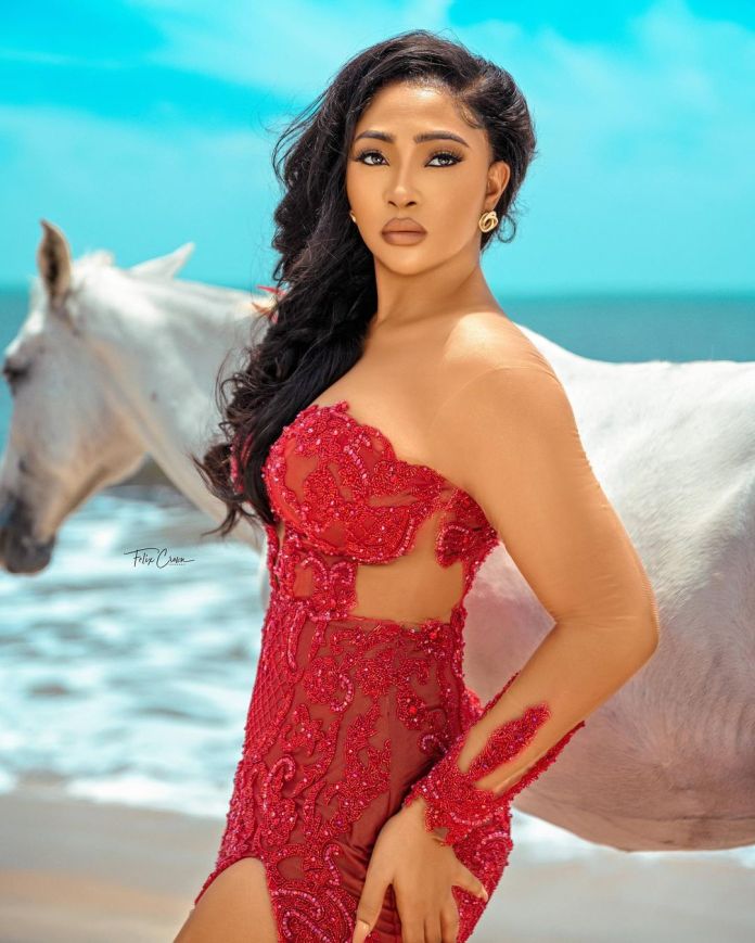 A Tiger Was Born! Lilian Esoro Celebrates Her 39th Birthday With Lovely New Snaps 1 lilian Esoro