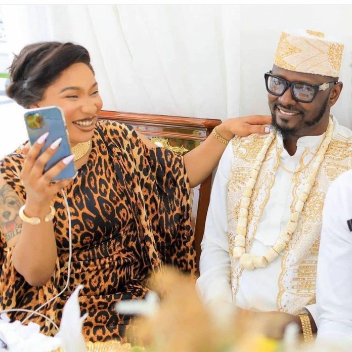 Tonto Dikeh's EX, Prince Kpokpogri, Arrested After Public Altercation With Her At Hotel Car Park Over A Lexus SUV