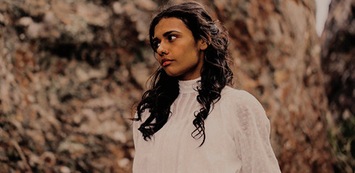 KOKOnista Of The Day: Madeleine Madden Is The Australian Actress You Really Should Know About 4