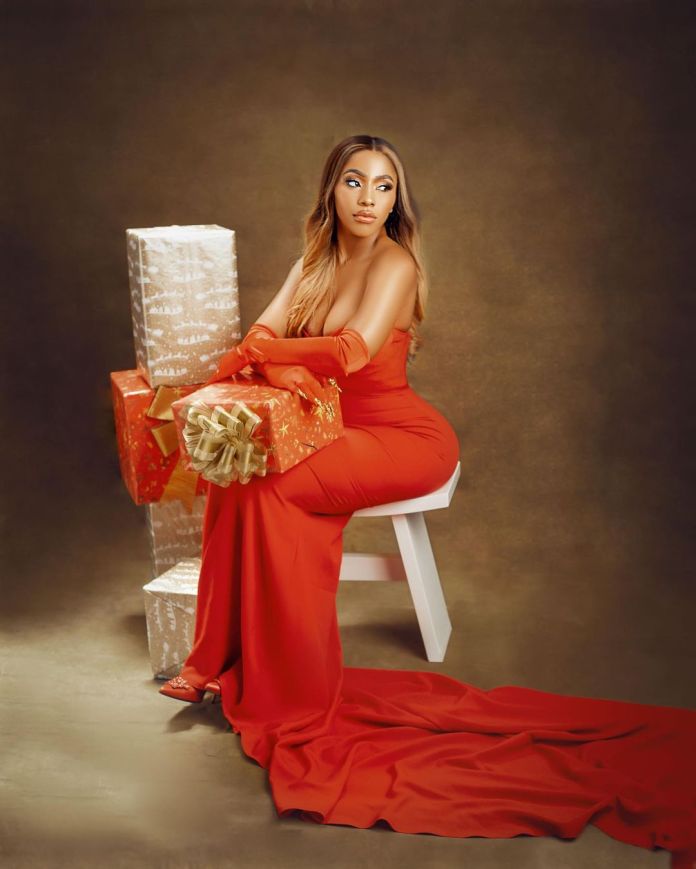 See How Your Favs Dropped Super Bold Christmas Fashion Statements 1
