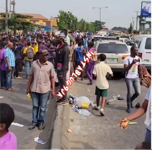 Just In: At Least 10 School Children Crushed To Death By A Truck At Ojodu Berger 1 Ojodu Berger