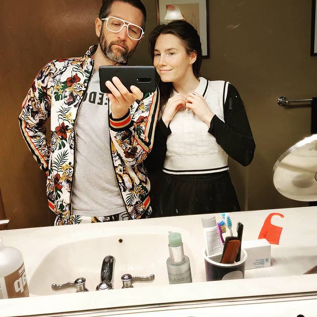 Shortly after opening up to her podcast listeners about her recent miscarriage, Amanda Knox has happier news for her audience: She's pregnant! Link in bio for details. (📷: Instagram)