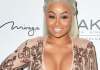 Watch Blac Chyna As She Apologize To Paparazzi After Attacking Them