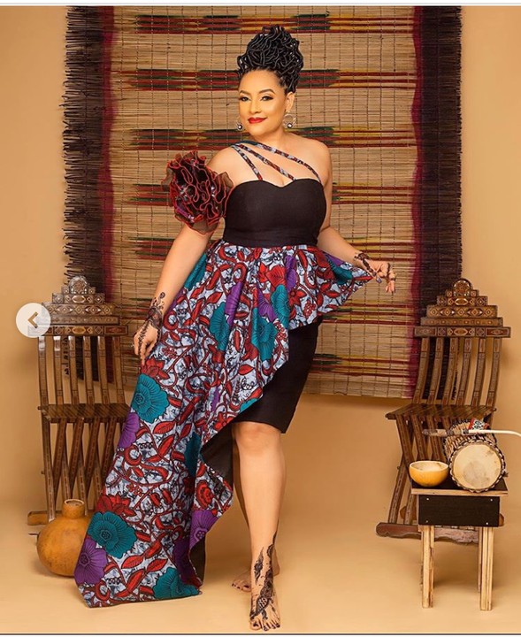 She's Still A Beauty! Actress Lilian Bach Celebrates Her 49th Birthday With Stunning Photos 1
