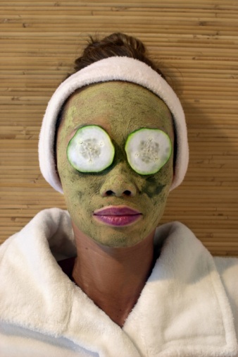 Six Beauty Benefits Of A Cucumber As Face Mask 2