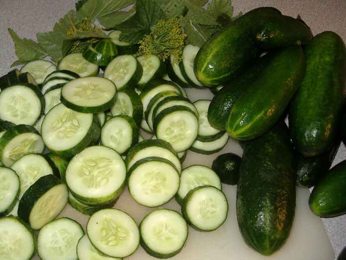 Six Beauty Benefits Of A Cucumber As Face Mask 1