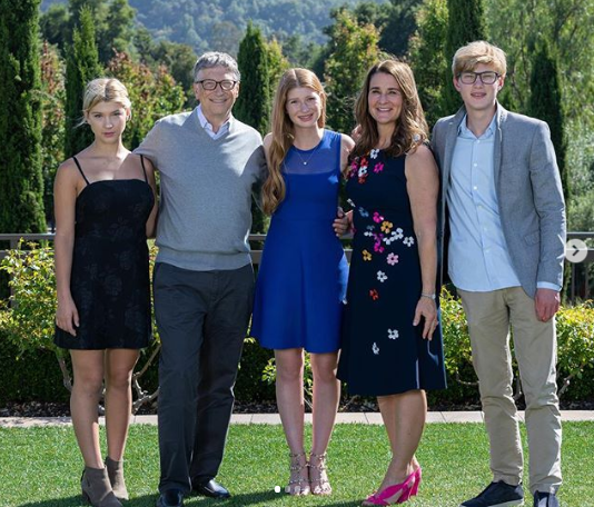 Bill Gates Gave Estranged Wife Melinda £1.4bn Worth Of Shares On Day Couple Announced Divorce 4