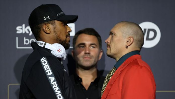 "It'll Be A Tough Night For AJ" - Tyson Fury Predicts Oleksandr Usyk Will Defeat Anthony Joshua 4