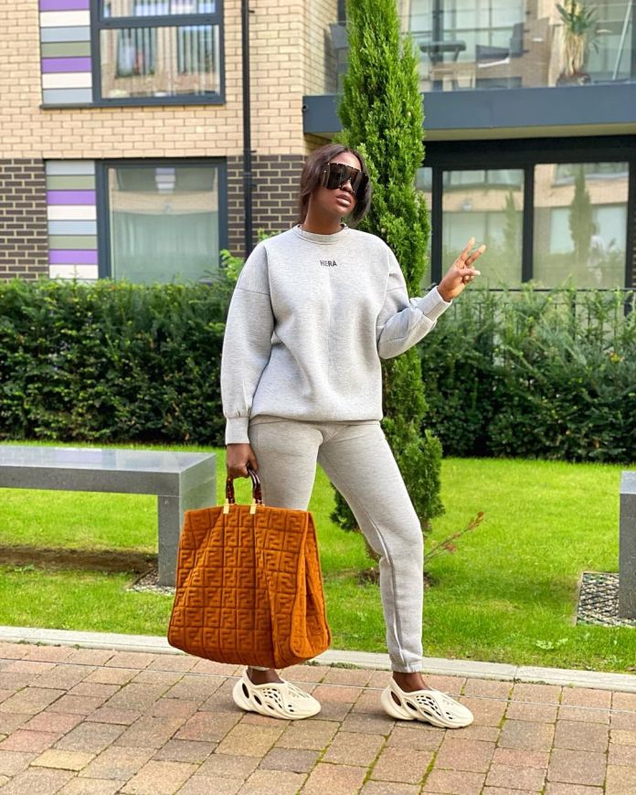 Tolu Bally Makes Simple Look Classy In This Two-Piece 5 tolu bally