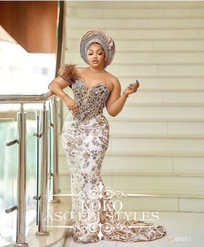 Command Attention In These Jaw Dropping Aso Ebi Styles 5