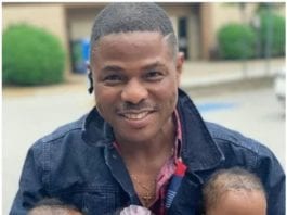Awwnn! Watch Cute Video Of Yinka Ayefele And His Triplets On Stage 1st Pictures Of Yinka Ayefele And His Triplets Surfaces And They Are Just Cute